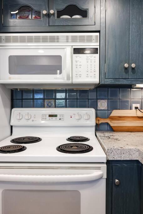 Chic Condo Steps From Petco Park San Diego Exterior photo